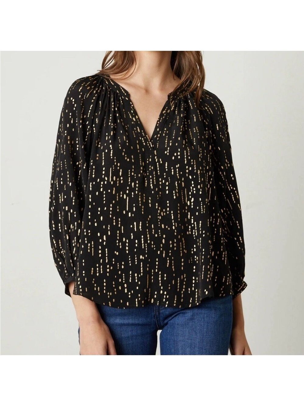 Velvet by Graham & Spencer Nixie Metallic Black Gold  Print Top Size Medium